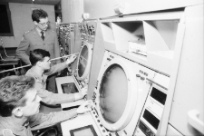 Jelenia G&oacute;ra - Wyższa Oficerska Szkoła Radiotechniczna (fot. 1) [Dokument ikonograficzny]