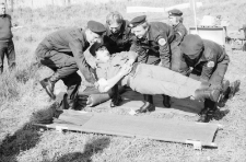 Zawody Oddziałów Obrony Cywilnej (fot. 1) [Dokument ikonograficzny]