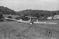 Lotnisko Aeroklubu Jeleniog&oacute;rskiego (fot. 2) [Dokument ikonograficzny]