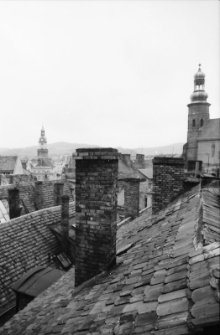 Jelenia Góra - dachy starówki - (fot. 4) [Dokument ikonograficzny]