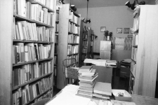 Jelenia Góra - czytelnia Wojewódzkiej Biblioteki Publicznej (fot. 2) [Dokument ikonograficzny]