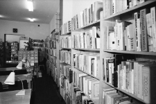 Jelenia Góra - czytelnia Wojewódzkiej Biblioteki Publicznej (fot. 3) [Dokument ikonograficzny]