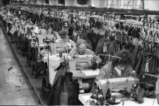 Jelenia Góra - Zakłady Przemysłu Odzieżowego Confex (fot. 6) [Dokument ikonograficzny]