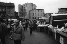 Jelenia Góra - targowisko "Flora" (fot. 2) [Dokument ikonograficzny]