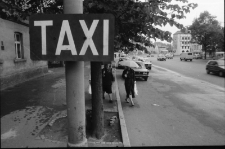 Jelenia Góra - postój Taxi (fot. 2) [Dokument ikonograficzny]