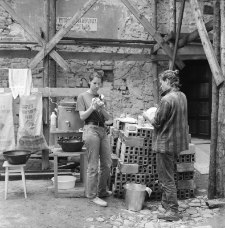 Jelenia Góra - renowacja Dworu Czarne (fot. 7) [Dokument ikonograficzny]