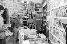 Jelenia Góra - wypożyczalnia kaset (fot. 2) [Dokument ikonograficzny]