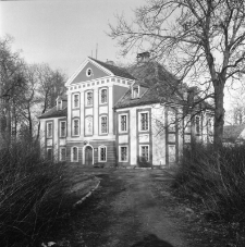 Łomnica - Dom Wdowy (fot. 1) [Dokument ikonograficzny]