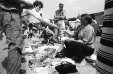 Jelenia G&oacute;ra - targowisko "Flora" (fot. 5) [Dokument ikonograficzny]