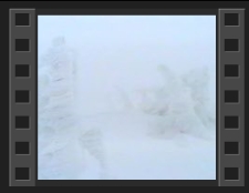 Skrajne warunki zimowe na Szrenicy w górnej stacji [Film]