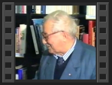 Tadeusz R&oacute;żewicz w Karpaczu podczas otwarcia nowej siedziby biblioteki publicznej [Film]