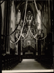 [Jelenia G&oacute;ra : ołtarz Bazyliki Mniejszej św. Erazma i Pankracego] [Dokument ikonograficzny]