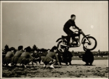 [Jelenia Góra : Zawody motocyklowe] (fot.2) [Dokument ikonograficzny]