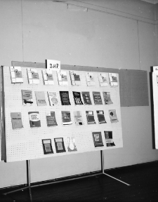 [Jelenia Góra - Klub Księgarza : Wystawa książki technicznej : 10-18 października 1964] (fot. 13) [Dokument życia społecznego]