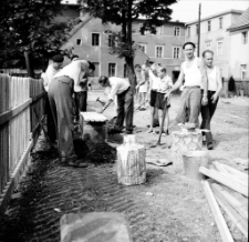 [Jelenia G&oacute;ra - Cieplice : czyn społeczny] (fot. 2) [Dokument ikonograficzny]