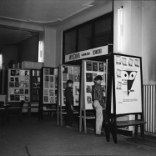 [Jelenia Góra - Księgarnia "Dom Książki" : Wystawa książki technicznej : 5-12 października 1966] (fot. 7) [Dokument życia społecznego]