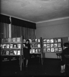 [Jelenia Góra - Klub Księgarza : Wystawa książki radzieckiej : 7-14 listopada 1964] (fot. 3) [Dokument życia społecznego]