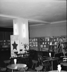 [Jelenia G&oacute;ra - Klub Księgarza : Wystawa książki radzieckiej : 7-14 listopada 1964] (fot. 8) [Dokument życia społecznego]