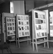 [Jelenia Góra - Księgarnia "Dom Książki" : Wystawa książki radzieckiej : 9-15 listopada 1966] (fot. 2) [Dokument życia społecznego]