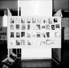 [Jelenia Góra - Księgarnia "Dom Książki" : Wystawa wydawnictw spółdzielni wydawniczej "książka i wiedza" : 1964] (fot. 3) [Dokument życia społecznego]