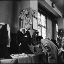 [Jelenia Góra - wystawa prac uczniów w auli LO] (fot. 9) [Dokument ikonograficzny]