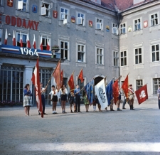 [Jelenia G&oacute;ra - Cieplice : zlot młodzieży : 22 lipca 1964] (fot. 6) [Dokument ikonograficzny]