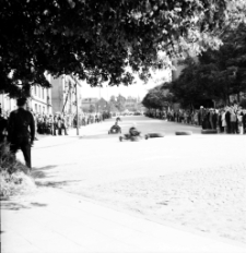 [Jelenia G&oacute;ra : wyścigi kartingowe] (fot. 2) [Dokument ikonograficzny]