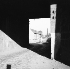 [Jelenia Góra : most kolejowy przejście na Zabobrze] (fot. 1) [Dokument ikonograficzny]