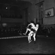 [Zawody zapaśnicze] (fot. 13) [Dokument ikonogaficzny]