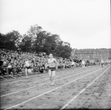 [Jelenia Góra : zawody lekkoatletyczne] (fot. 13) [Dokument ikonograficzny]