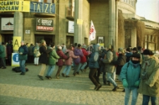 Harcerze - Europejskie Spotkanie Młodych Taizé we Wrocławiu (fot.1) [Dokument ikonograficzny]