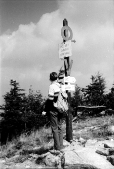 [Krkonošský národní park (Czechy) : oznakowanie szlaków] (fot. 2) [Dokument ikonograficzny]
