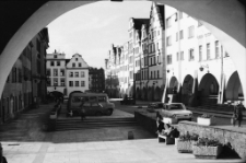 Jelenia Góra : plac ratuszowy (fot. 1) [Dokument ikonograficzny]