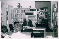 Spotkanie autorskie z Ryszardem Kinclem w czytelni WBP w Jeleniej Górze (fot. 1) [Dokument ikonograficzny]