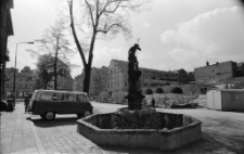 [Jelenia Góra - Plac Ratuszowy] (fot. 10) [Dokument ikonograficzny]