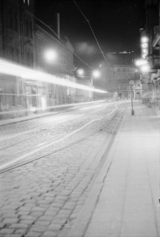 [Jelenia G&oacute;ra - ulica Wolności] (fot. 11) [Dokument ikonograficzny]