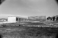 [Zabobrze - szkoła "budowlanka"] (fot. 1) [Dokument ikonograficzny]