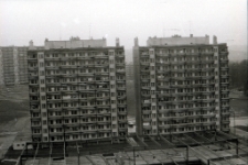 [Zabobrze - bloki przy ulicy Stanisława Moniuszki] (fot. 2) [Dokument ikonograficzny]