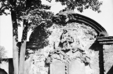 Jelenia Góra : kaplice grobowe przy kościele Podwyższenia Krzyża Świętego (fot. 6) [Dokument ikonograficzny]
