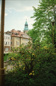 Plac Piastowski w Cieplicach (fot. 4) [Dokument ikonograficzny]