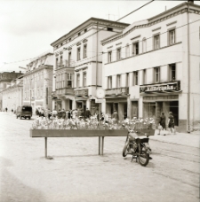 Plac Piastowski w Cieplicach (fot. 6) [Dokument ikonograficzny]
