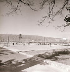 Piechowice : boisko szkolne (fot. 1) [Dokument ikonograficzny]