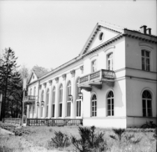 Jelenia Góra (Cieplice) : Pawilon "Edward" (fot.1) [Dokument ikonograficzny]