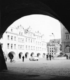 [Jelenia Góra : Plac Ratuszowy] (fot. 14) [Dokument ikonograficzny]