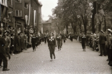 [Jelenia Góra : pochód pierwszomajowy] (fot. 1) [Dokument ikonograficzny]