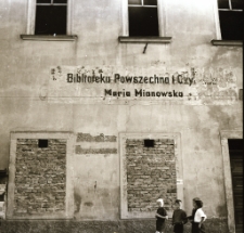 Lw&oacute;wek Śląski : kamienice (fot.3) [Dokument ikonograficzny]