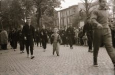 [Jelenia Góra : pochód pierwszomajowy] (fot. 16) [Dokument ikonograficzny]