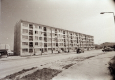 [Zabobrze : ulica Ludomira Różyckiego nr 23 ] (fot.1) [Dokument ikonograficzny]