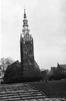 Elbląg : Katedra św. Mikołaja (fot. 1) [Dokument ikonograficzny]