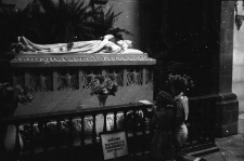 [Nagrobek Królowej Jadwigi : Kraków][Dokument ikonograficzny]